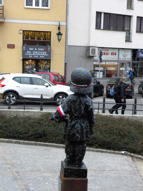 0034__Stare_Miasto_maly_powstaniec_000